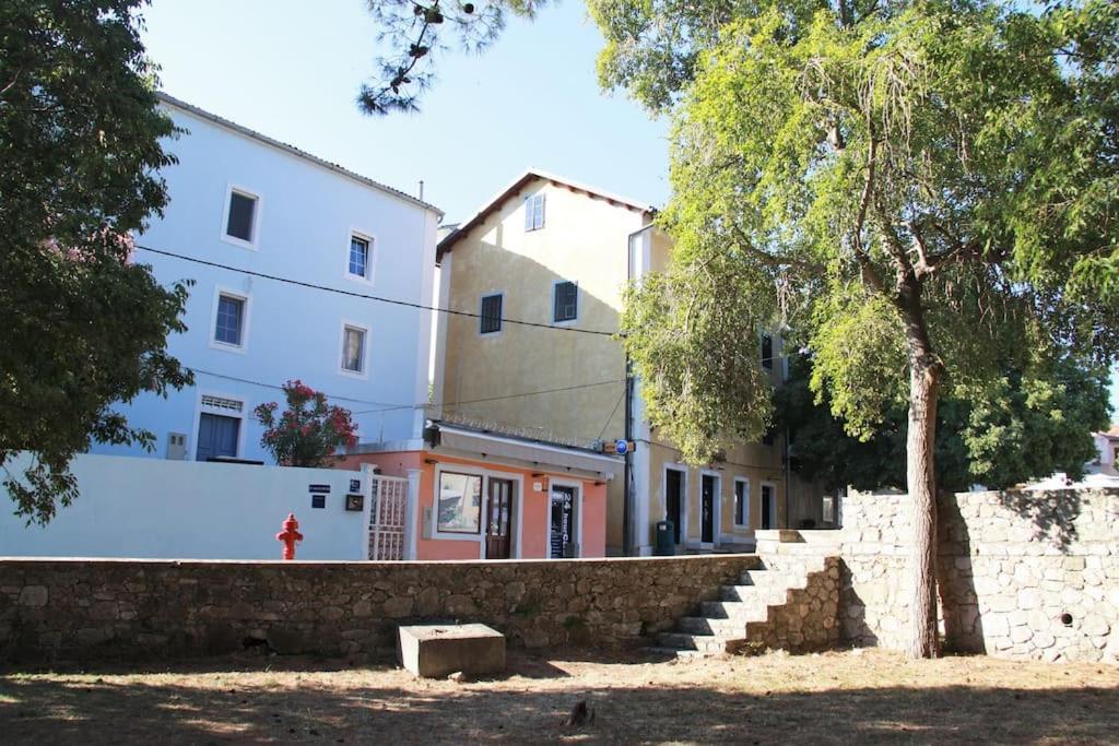 Nerezine Apartmany Centrum Exteriör bild